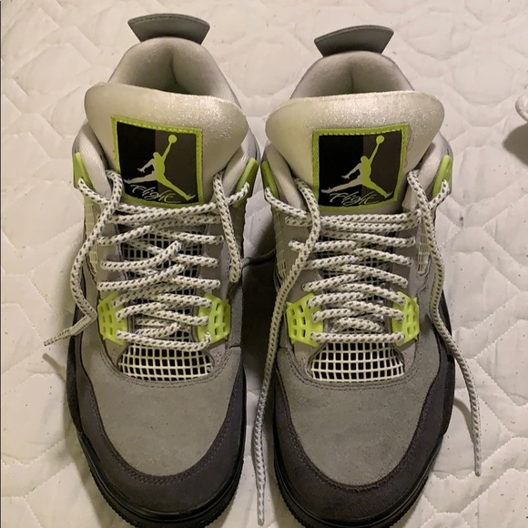 Jordan Retro 4βs Sneakers - Picture 2 of 10